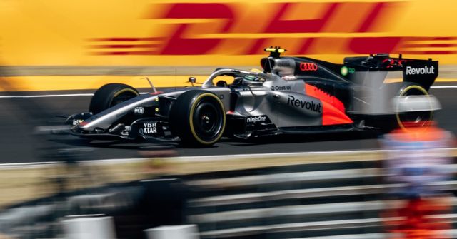 Gabriel Bortoleto driving the Audi in Hungary