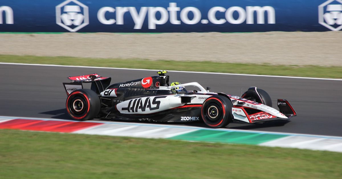 Oliver Bearman driving the Haas VF-25 at the 2025 Italian Grand Prix