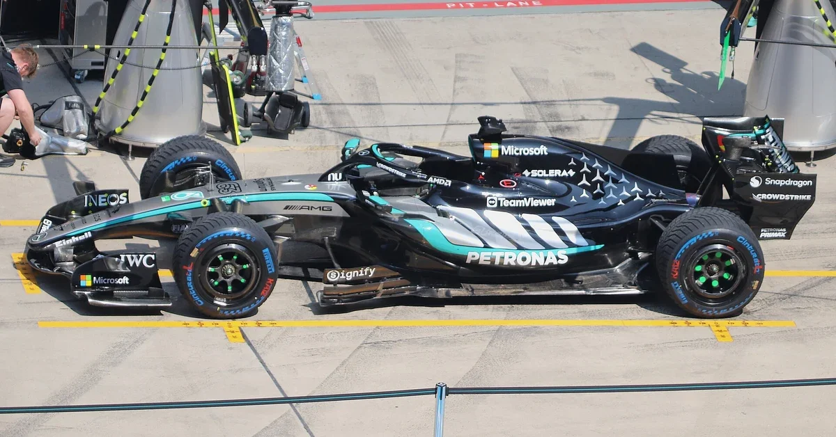 Mercedes-AMG W17